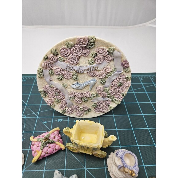 Vintage Cinderella 1996 Popular Imports Mini Resin Tea set - Picture 11 of 16